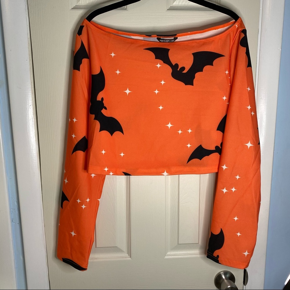 Cropped Halloween Shirt